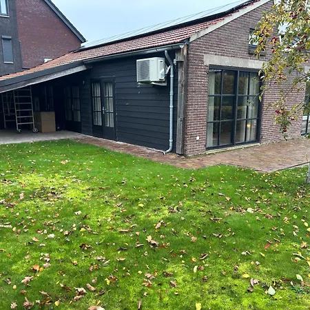 Holiday home Schuurwoning *